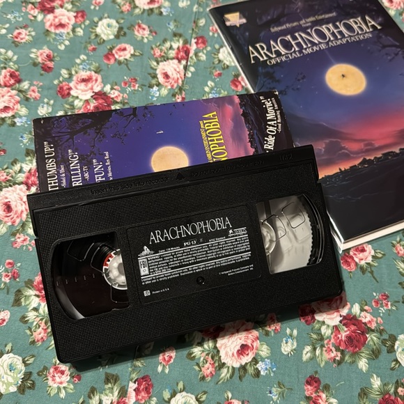 Arachnophobia 📼 VHS & Comic Book. Both in good condition. Are you afraid?🕷️🕸️ - Picture 14 of 14
